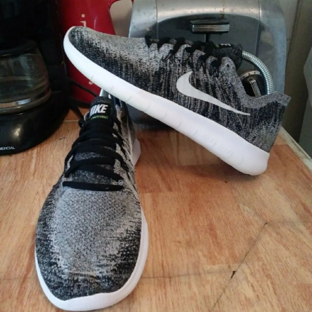 Nike Free Run Flyknit W9.5